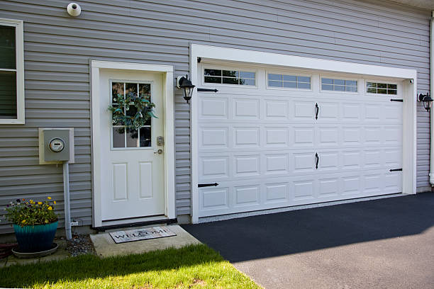 24/7 Emergency Garage Door Panel Replacement experts in Oberlin, LA
